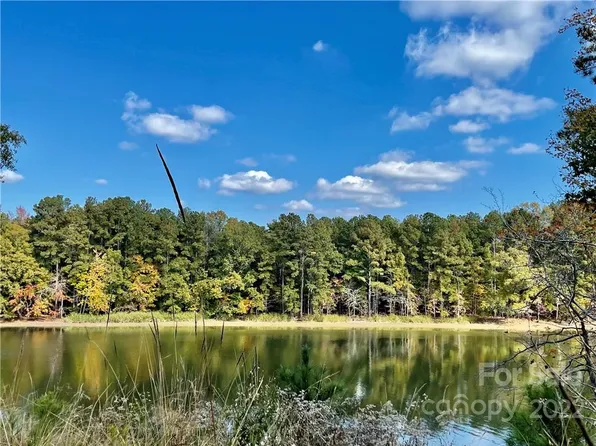 731 Retreat Way, Ridgeway, SC 29130