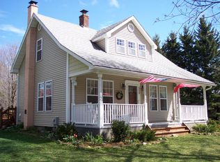 550 Oak Hill Rd, Averill Park, NY 12018