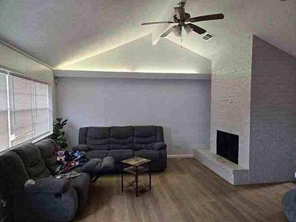 Additional Living Room