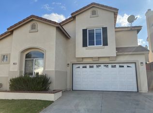 3371 Moonlight Ln, Corona, CA 92881