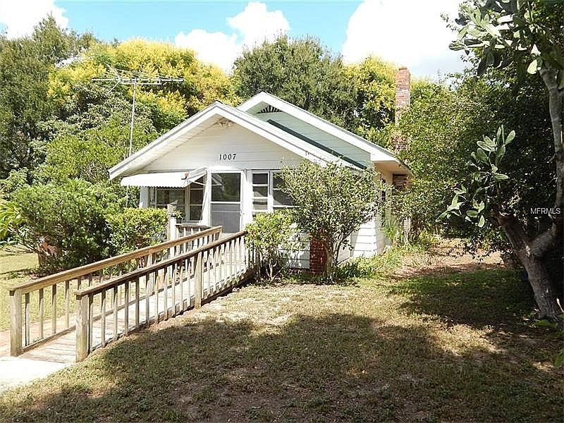 1st image of 1007 E Grove Ave