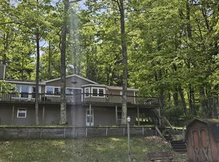 8862 W Rainbow Lake Dr, Baldwin, MI 49304