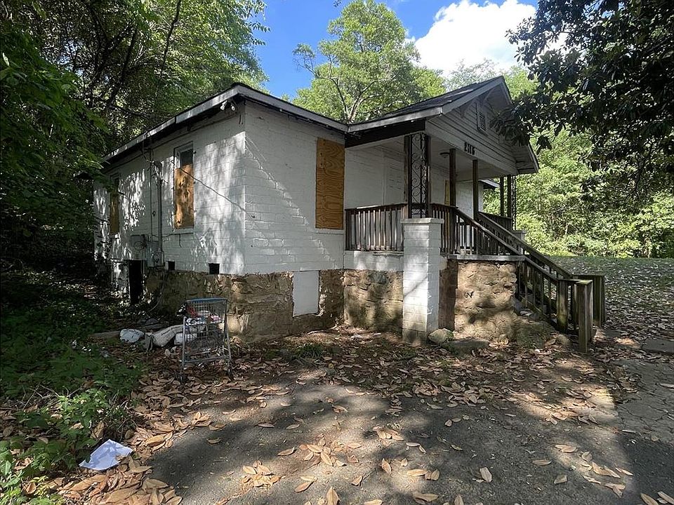 1st image of 2116 West Blvd