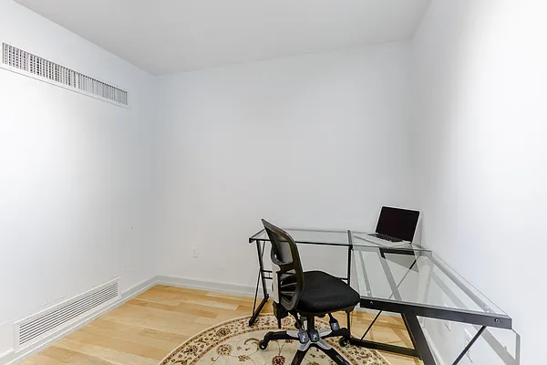 Sold by HomeDax Real Estate | media 6