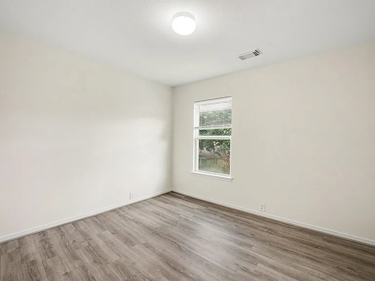 19130 Edens Dawn Dr — Photo 28