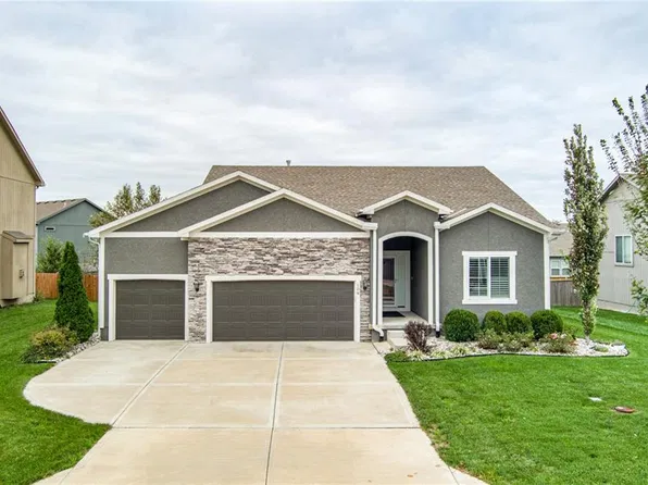 108 SW Ayden Ln, Blue Springs, MO 64064