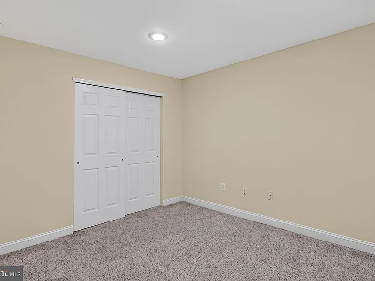 20 Carter Ln — Photo 29