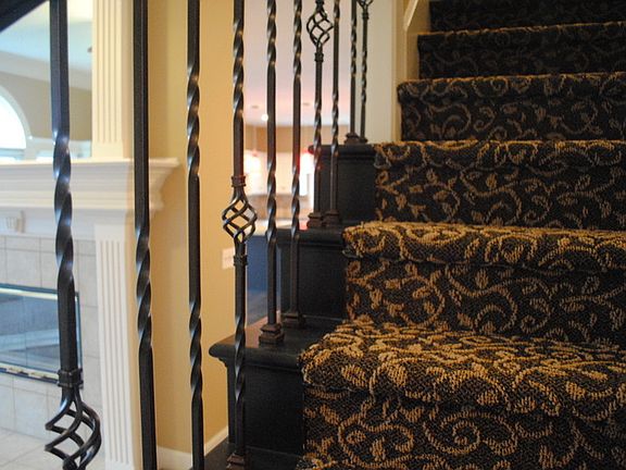 Stairs going to 2nd level