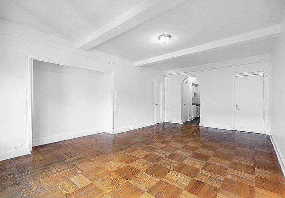 3rd image of 310 E 44th St APT 1217