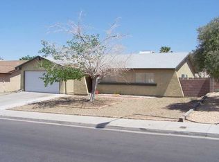 707 Greenway Rd, Henderson, NV 89002