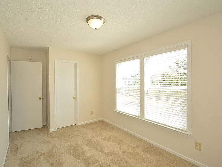 12162 Maize Dr — Photo 22
