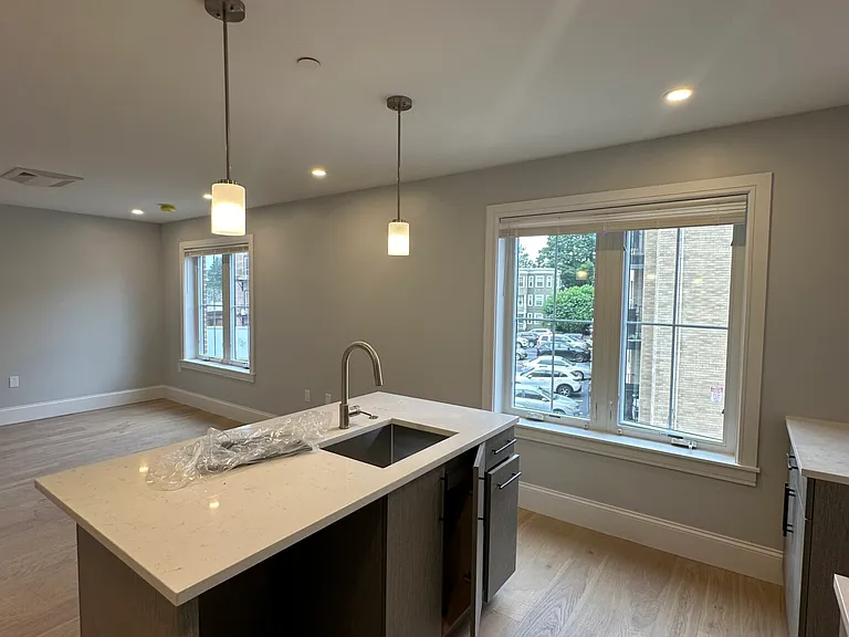 425 Market St #304 — Photo 3