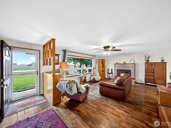 5th image of 20952 Dry Slough Road