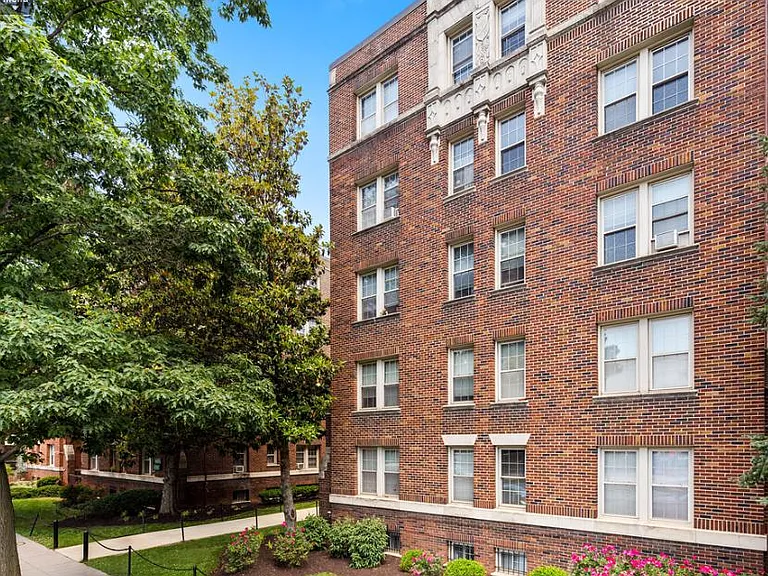 The Devonshire Court South Apartment — Photo 7