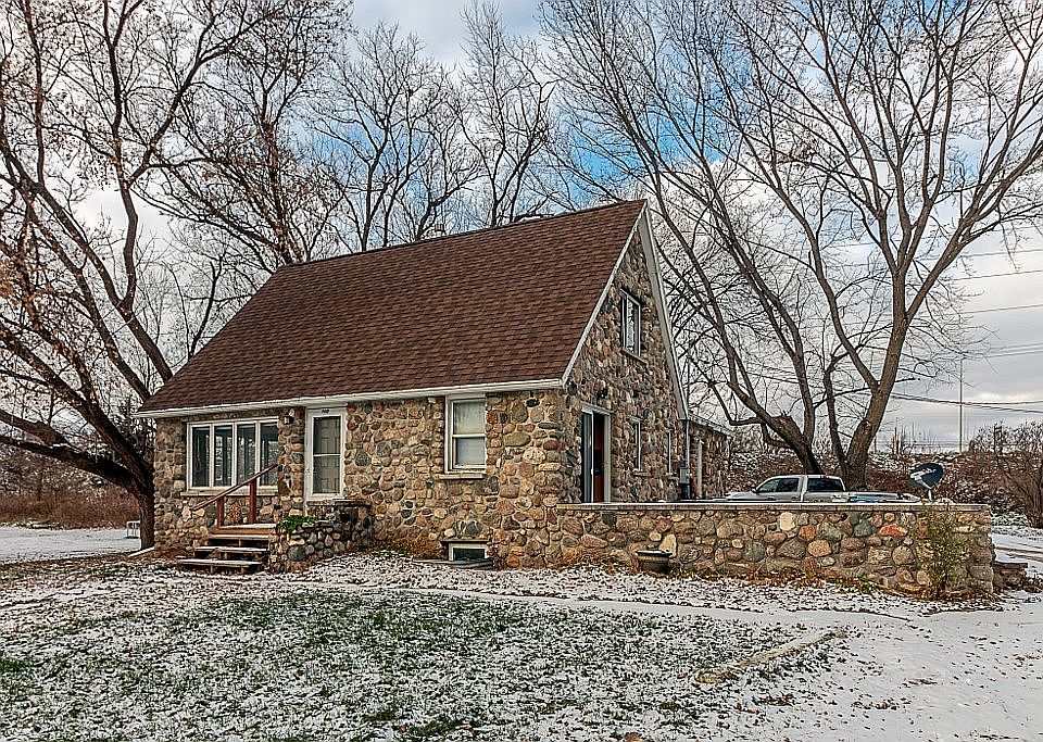 1st image of 802 Lehillier St