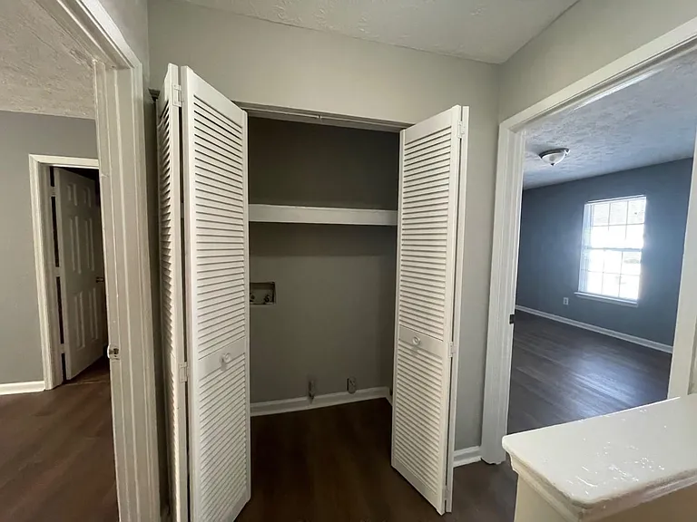 401 Water Oak Way — Photo 16