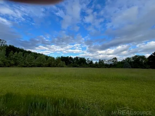 75353 Sanctuary Dr, Romeo, MI 48065