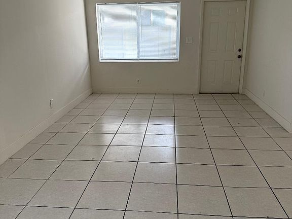 5th image of 1913 NE 2nd St APT 4