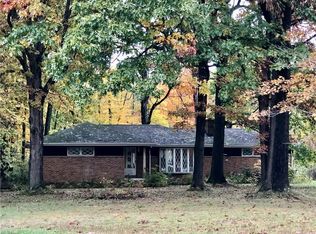 9098 Westwood Dr, Willoughby, OH 44094