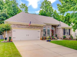 4710 Tenby Dr, Greensboro, NC 27455