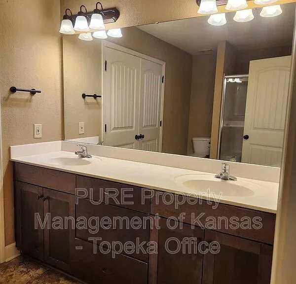 9426 N Lenox Ave — Photo 9