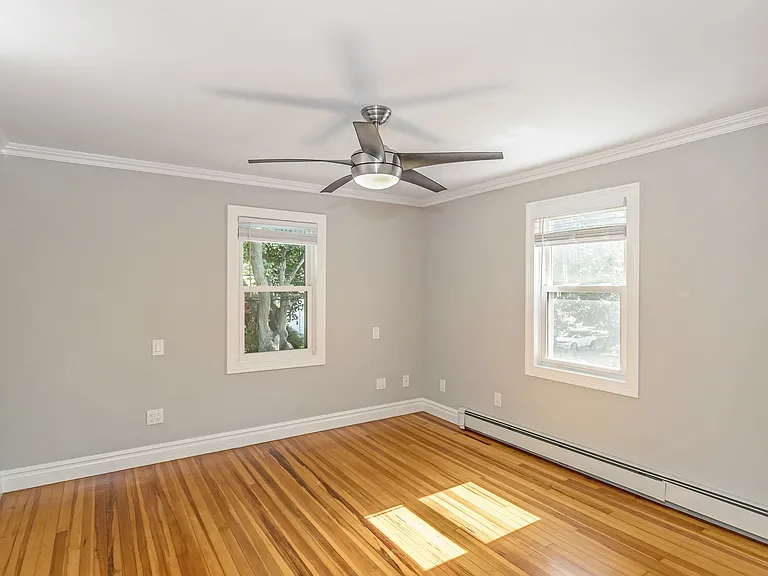 104 Sheridan Ave — Photo 21
