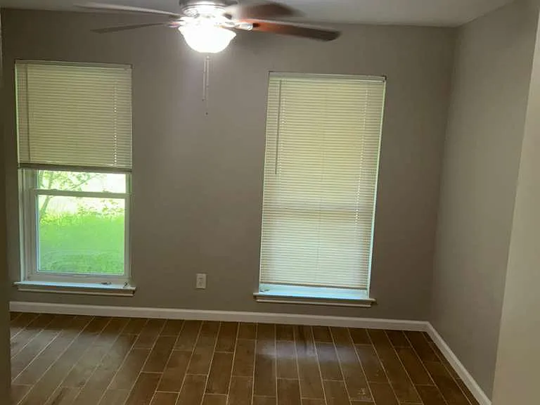 7126 Lugary Dr — Photo 3