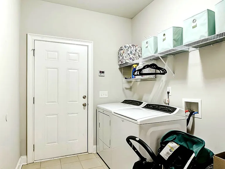 110 Tablerock Ct — Photo 4
