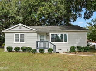 2807 2nd St, Beaufort, SC 29902