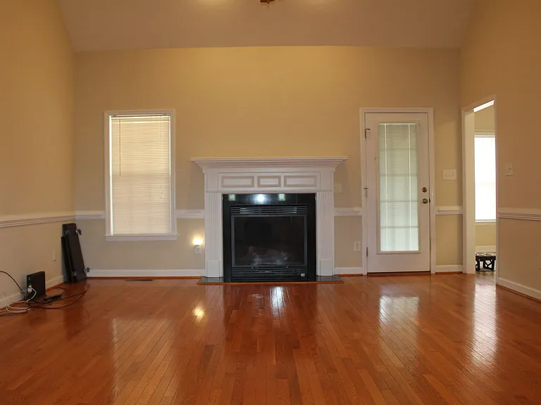 205 Stillwater Creek Dr — Photo 6