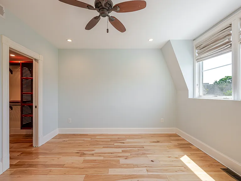 1234 E St NE — Photo 73
