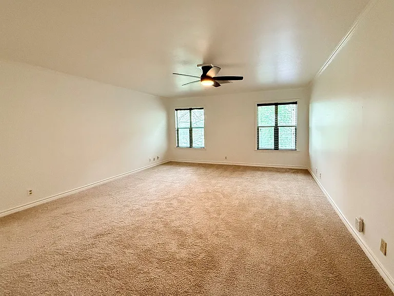 511 Fairway Dr — Photo 25