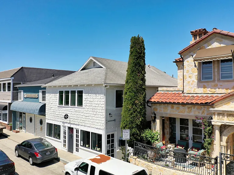 127 Agate Ave #A — Photo 16