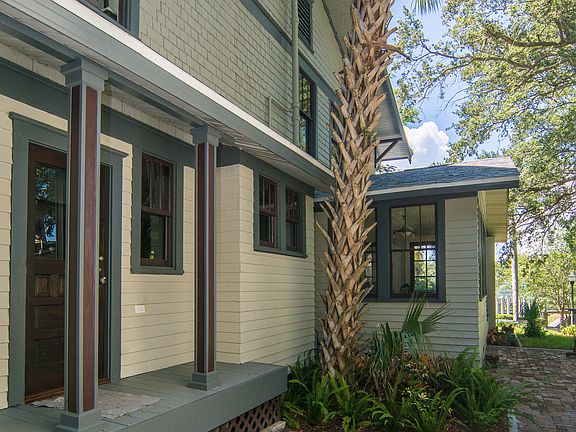 3rd image of 846 8th Ave S