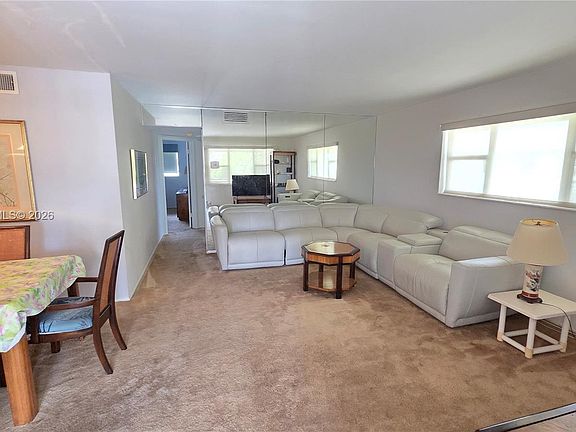 4th image of 300 Layne Blvd APT 301