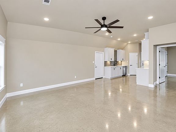 5th image of 132 Aslan Rd