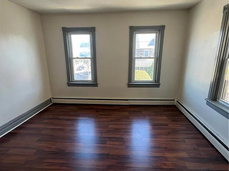 1690 Newport Ave #4 — Photo 2
