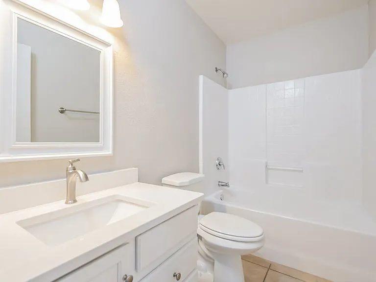 1809 W Rue De La Montagne — Photo 17