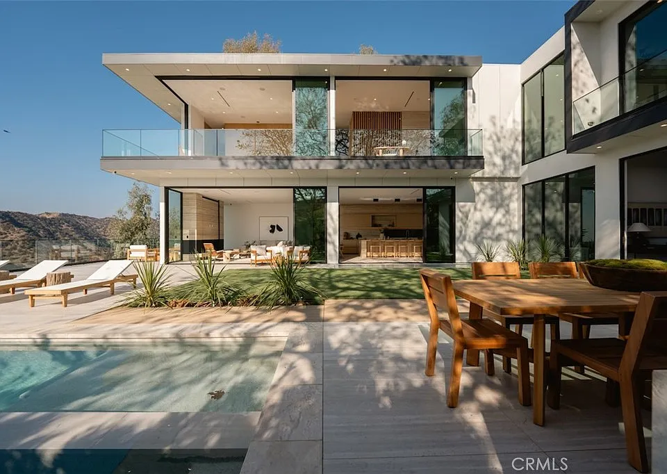 1149 Linda Flora Dr