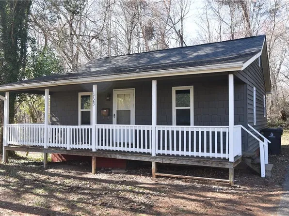 1723 Waughtown St, Winston Salem, NC 27107