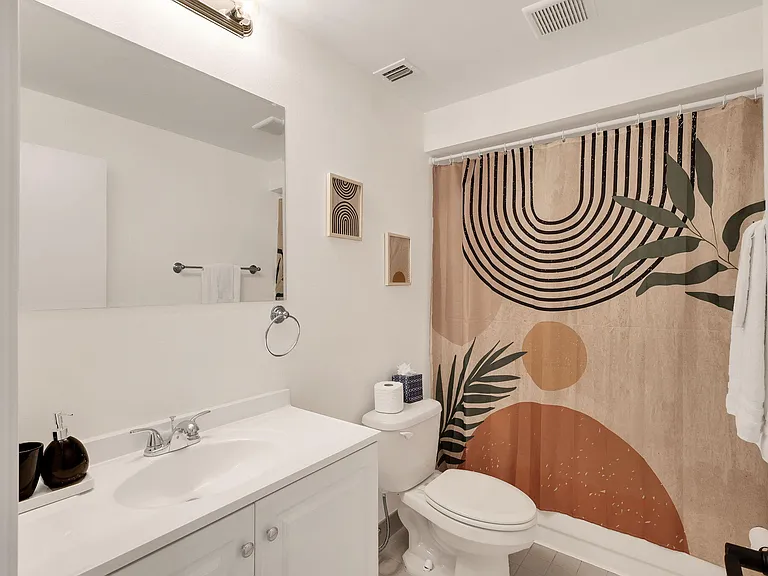 526 Club Dr — Photo 21