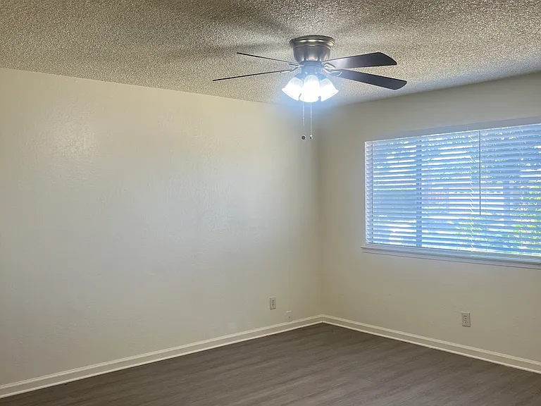 3355 W Indianapolis Ave — Photo 3