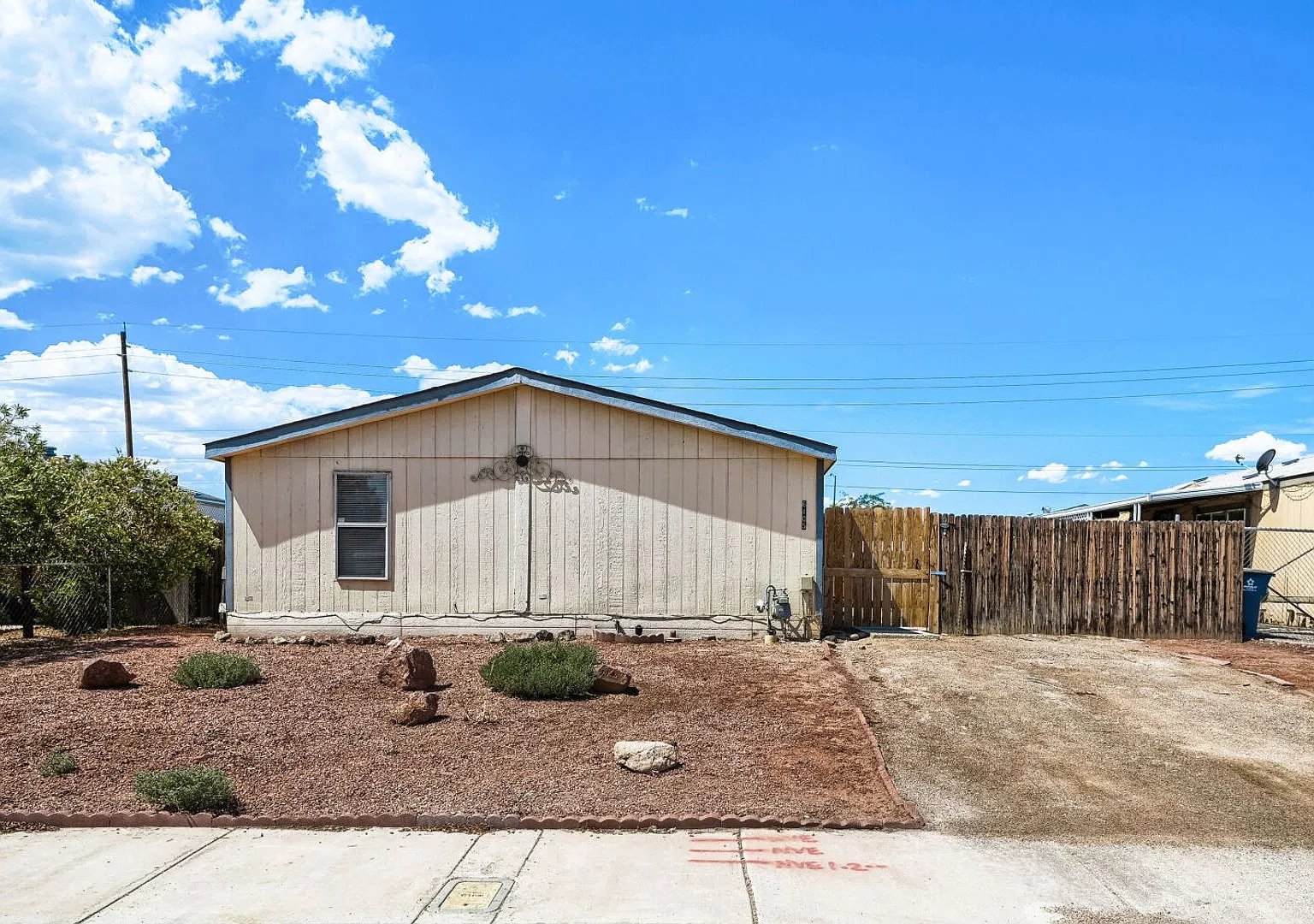 Fresh & Modern 3-Bedroom Home with Huge Backyard! — Photo 1