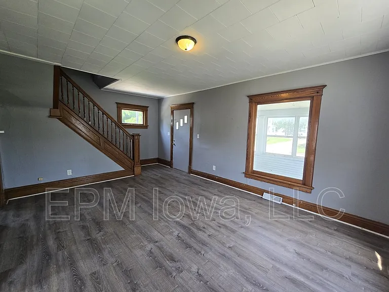 1311 W 2nd St — Photo 3
