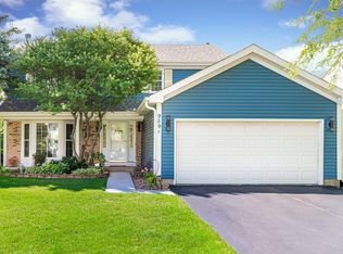 959 Waco Dr, Carol Stream, IL 60188