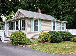 27 Pioneer Rd, Rye, NH 03870