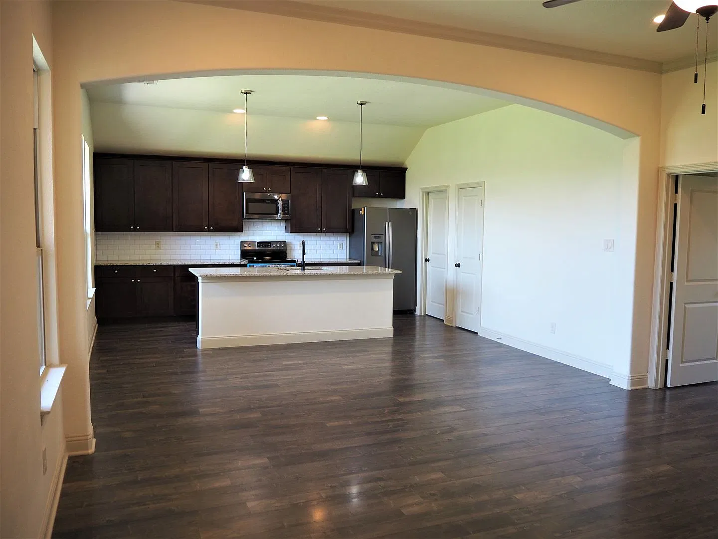 4 Bed 3 Bath home in Sanger — Photo 4