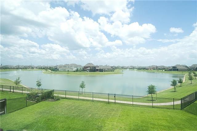1st image of 8702 Hollow Banks Ln