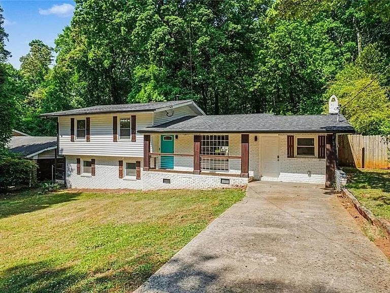 2637 Casher Dr — Photo 2