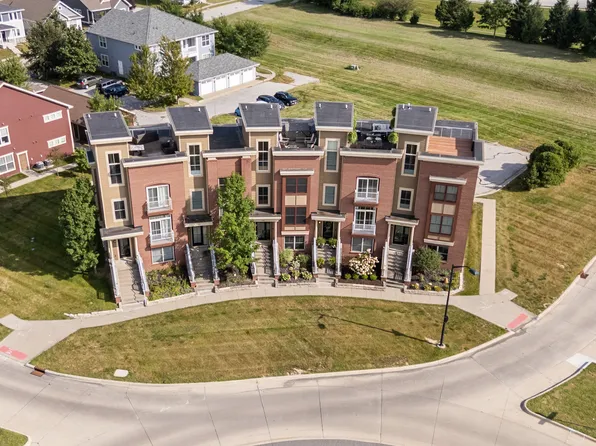 492 Bluestem Cir, West Des Moines, IA 50266